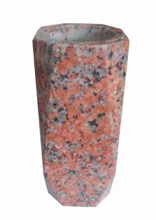 Vaza granit rosu artar