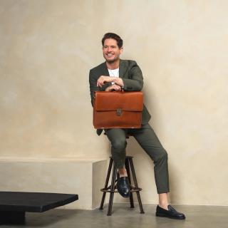 Servieta pentru acte si laptop 15 inch, The Chesterfield Brand, Salvatore, piele naturala, Maro coniac