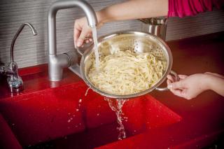 STRECURATOARE INOX CU 2 MANERE, D:24 CM