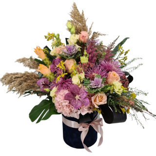 Aranjament floral Olla in cutie cu flori roz si mov