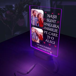 Lampa 3D LED Baza din Lemn Masiv personalizata cu din 2 poze si text Nasii sunt singura familie pe care ti-o alegi