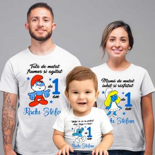 Set de 5 tricouri aniversare pentru nasi, parinti si copil, personalizate cu nume, varsta si mesaj, model cu Strumfi