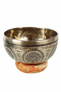 Singing Bowl - handmade - 18cm -920gr - 7metale -225Hz - Medicines Buddha in center surround by om mane padme hum