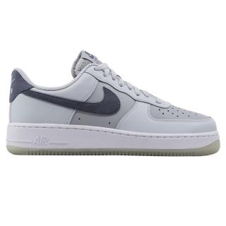 Air Force 1  07 Lv8 Ess+