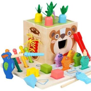 Cub de activitati 8 in 1 din lemn Montessori busy box