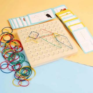 Joc creativ Montessori Geoboard cu elastice