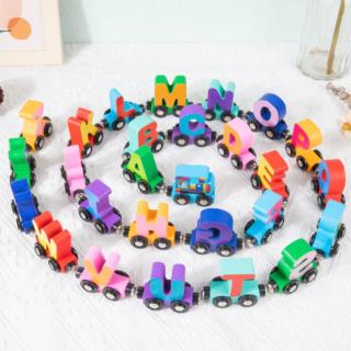 Trenulet din lemn cu prinderi magnetice litere Alfabet Magnetic Letter Car