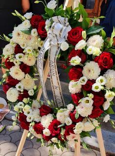 Coroana funerara rotunda alb rosu