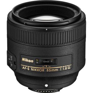 Nikon AF-S  85mm f 1.8G