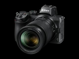 Nikon Z5 kit 24-70mm f 4 S - Aparat Foto Mirrorless Full Frame