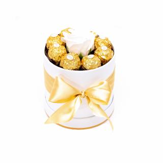 Aranjament Floral White Ferrero Rose, 15cm