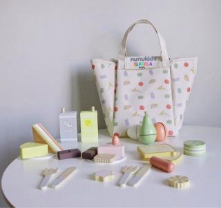 Set de Picnic cu Accesorii din Lemn Nunukids ,       ,     Hai la Picnic!,