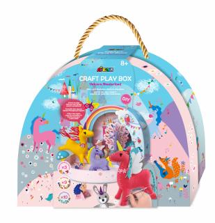 Set creativ DIY portabil - Lumea Fantastica a Unicornilor cu activitati de cusut, construit si joc de rol