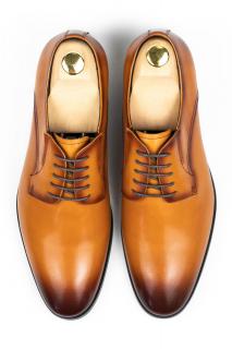 Pantofi piele barbati eleganti Derby cognac