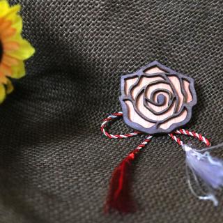 Martisor - brosa din lemn, Trandafir, portocaliu