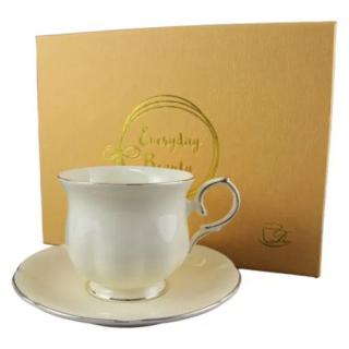 Ceasca cu farfurie clark in cutie decorativa