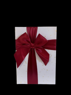 Cutie cadou din carton cu fundita alb bordo nr.4 3861353