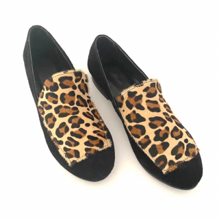 Pantofi cu talpa joasa din piele intoarsa Black Animal Print