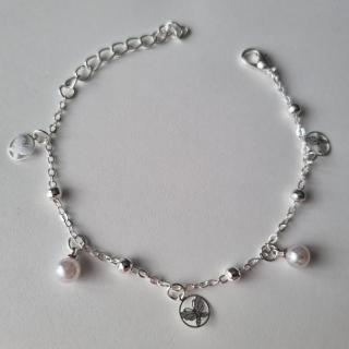Bratara argintie cu charm fluture