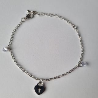 Bratara argintie din metal charm lacat