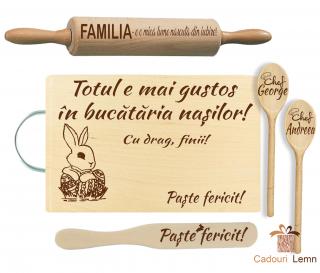 Set Cadou Paste ,   Totul Este Mai Gustos in Bucataria Nasilor ,   Personalizat cu Articole din Lemn