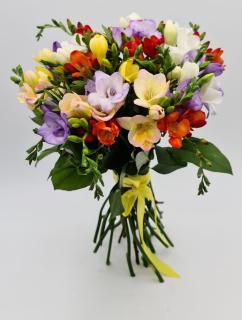 Buchet flori 25 frezii mix