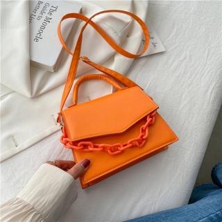 Geanta mica Portocalie, de Umar din Piele Ecologica, accesorizata cu lant