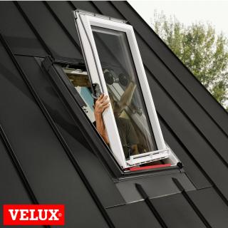 Fereastra VELUX 66X118 cu rama pentru tabla click