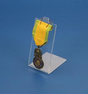 Suport expunere Medalii si Ordine Militare cu bereta cu ac