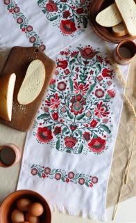 Set broderie in cruciulita, Stergar cu motive traditionale, 225x33 cm