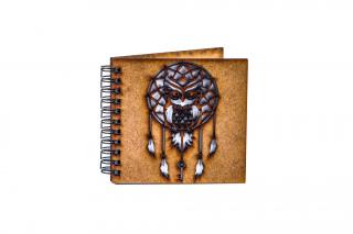 Agenda 10x10 personalizata din lemn cu bufnita cu dreamcatcher