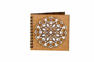 Agenda 10x10 personalizata din lemn cu mandala