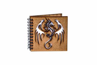 Agenda 10x10 personalizata din lemn cu un dragon