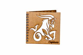 Agenda 10x10 personalizata din lemn cu zodie CAPRICORN