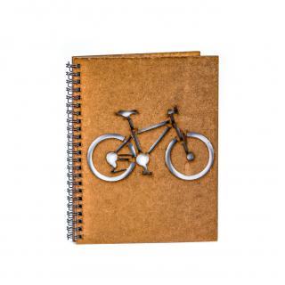 Agenda A5 personalizata din lemn cu o bicicleta