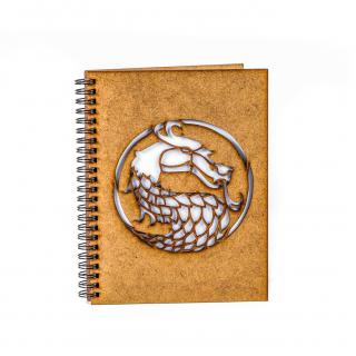 Agenda A5 personalizata din lemn cu un dragon