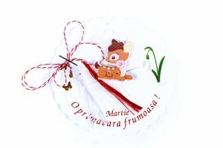 Martisor-brosa cu o caprioara maro