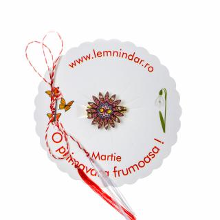 Martisor-brosa cu o floare retro in stil boem cu nuante de roz si steluta albastra