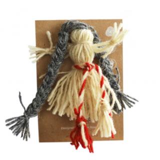 Martisor Fata cu codite, grizonat, lana romanesca