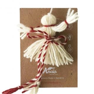 Martisor traditional romanesc, Fata, lana romaneasca.