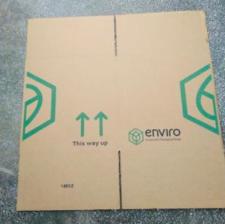 Cutie carton pereti dubli cu izolator termic - 100 reciclabil ECO-BOX - 230 x 230 x 230mm