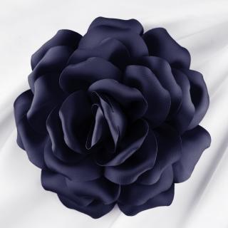 Brosa floare bleumarin satinata cu diamtetru de 15 cm, cu clips pentru par