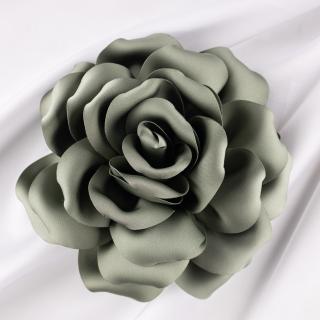 Brosa floare kaki satinata cu diametru de 15 cm, cu clips pentru par