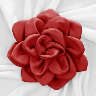 Brosa floare rosu inchis satinata cu diametru de 25 cm, cu clips pentru par