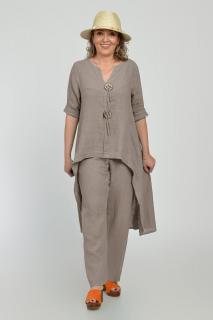 Compleu din in, cu nasturi decorativi, cu pantaloni si bluza tunica mai lunga in spate, bej inchis
