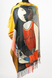 Esarfa cashmere cu fir de lurex, doua fete imprimata cu reproducere dupa    Woman dressing her hair   a lui Picasso