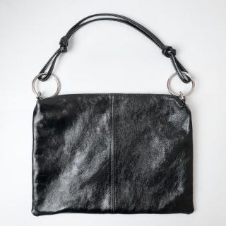 Geanta plic mare cu inele mari si doua barete, din piele naturala neagra metalizata