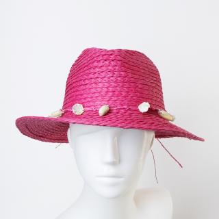 Palarie de paie impletita cu decoratiune din scoici, fucsia