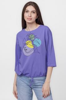 Tricou uni cu maneca 3 4 din tricot de bumbac cu snur la baza, mov lavanda cu imprimeu chip stilizat