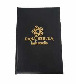 Agenda A5 neagra, personalizata cu logoul companiei tale